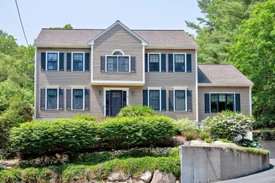 9 Eastmount Rd 1