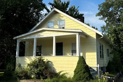 32 Wilbur St