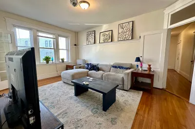 79 Glenville Ave #3 1