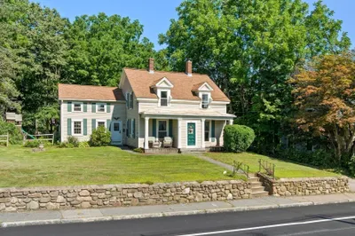 291 N Main St 1