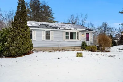 82 Monroe St 1