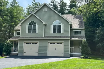 95 Clinton Rd