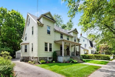 111-113 Pleasant St 1