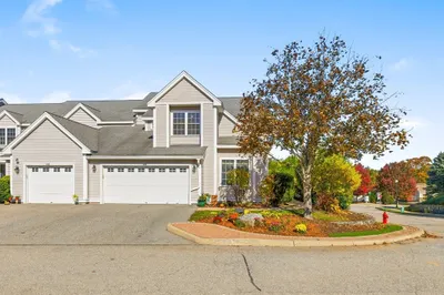 602 Devenwood Way #602 1