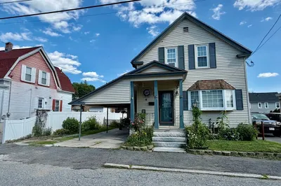 133 Farmland Road 1