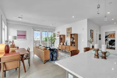 232 Old Colony Ave #404