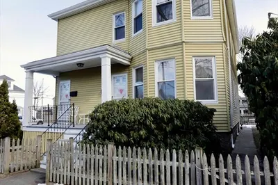 102-104 Lafayette St 1