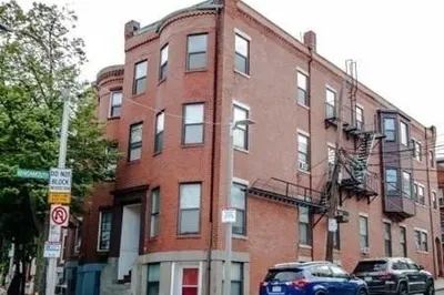 379 Meridian St #202