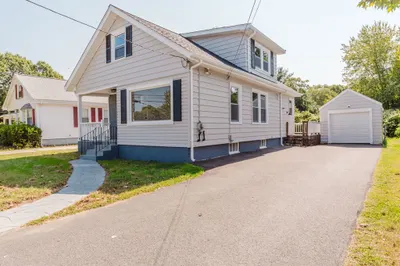 127 Pine St 1