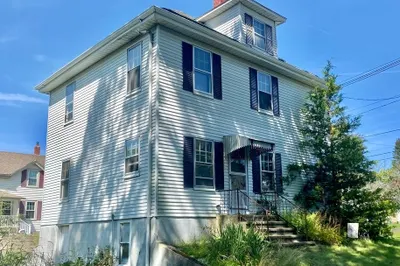 52 Railroad Ave