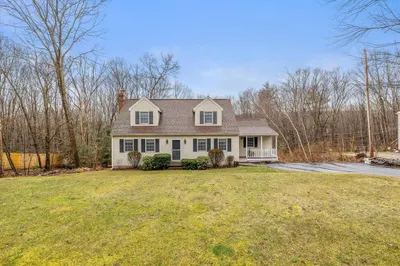 137 Sutton Rd 1
