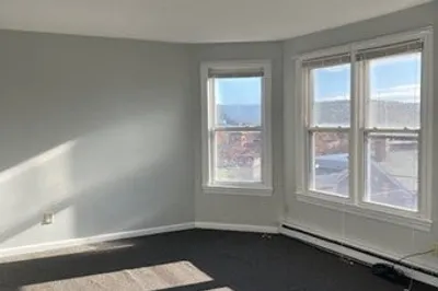 31 Hamilton St #3 1