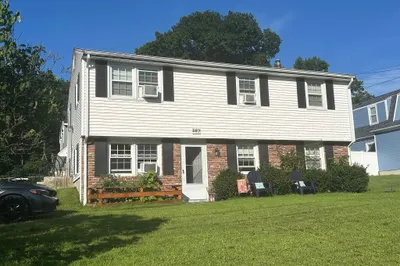 387 Mendon Rd 1