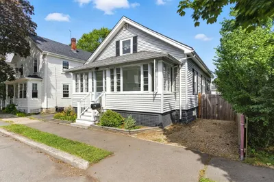 21 Highland St 1