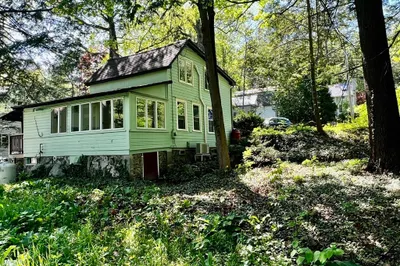 77 Laurel Park #77 1