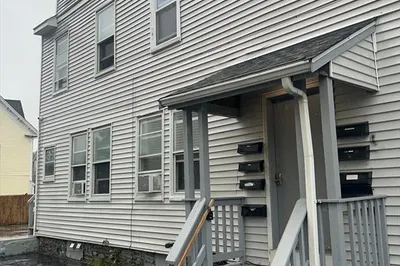 9 Cedar St #2