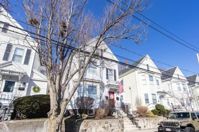 180 Leyden Street 1