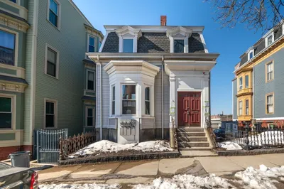 390 Meridian Street #3