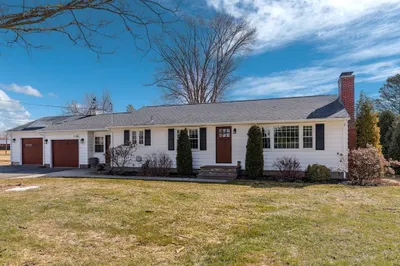 27 River Dr 1