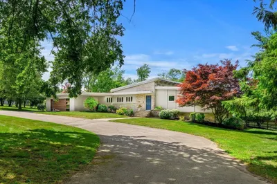285 Brush Hill Rd 1