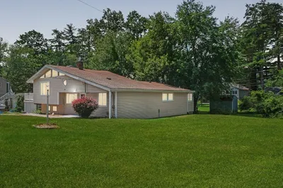 18 Alfred Dr