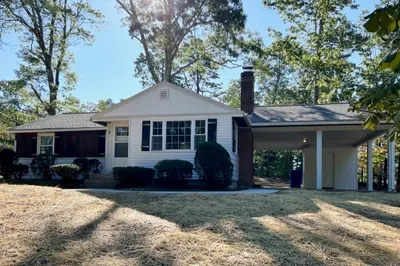 3 Balboa Dr