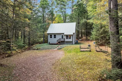 52 Lakeview Rd 1
