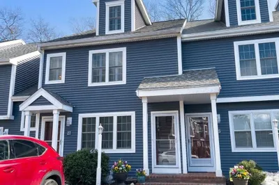 26 Hobart Ln #26 1