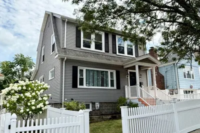 17 Chisholm St 1