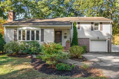 16 Bonney Ln