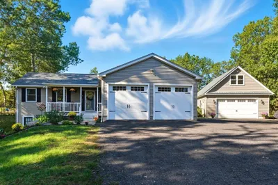 33 Iroquois Drive 1