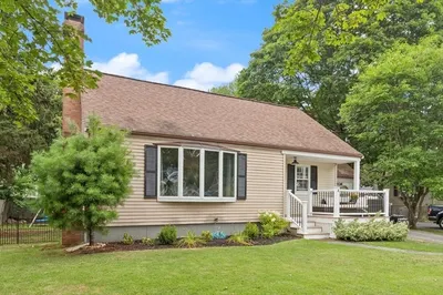 4 Pinewood Ave