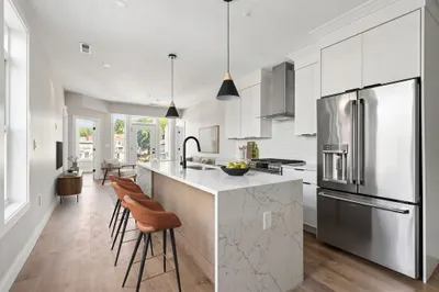 2 Weld Hill Street #PH2 1