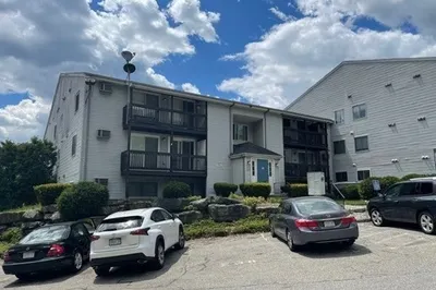 11 Gibbs St #93
