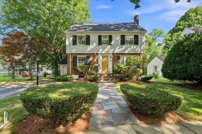 8 Carlson Circle 1