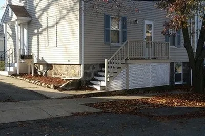 5 Dustin St #1 1
