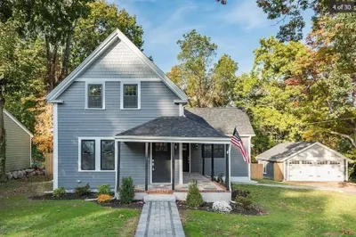 242 E High St 1