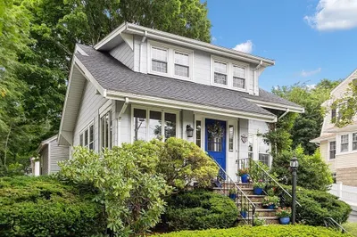 10 Sunnyside Ave