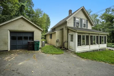 734 Greenfield Rd 1