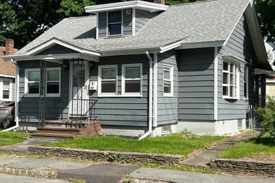 8 Shores St 1
