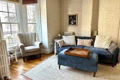 17 Dartmouth Place #2