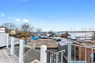 7 Lothrop St