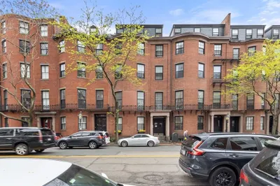 27 Bowdoin Street #1C 1