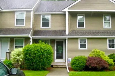 85 Pennacook Dr #85 1