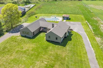8 Cronin Hill Road 1