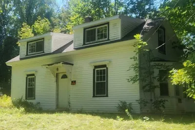153 Main St 1