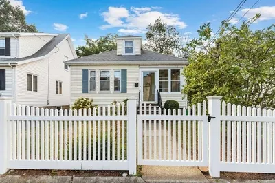 98 Dudley St
