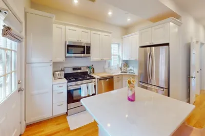 61 Havre Street #2