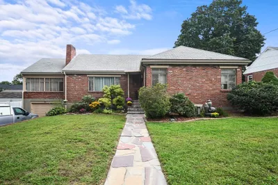 25 Girard Road