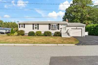 77 Crestwood St 1